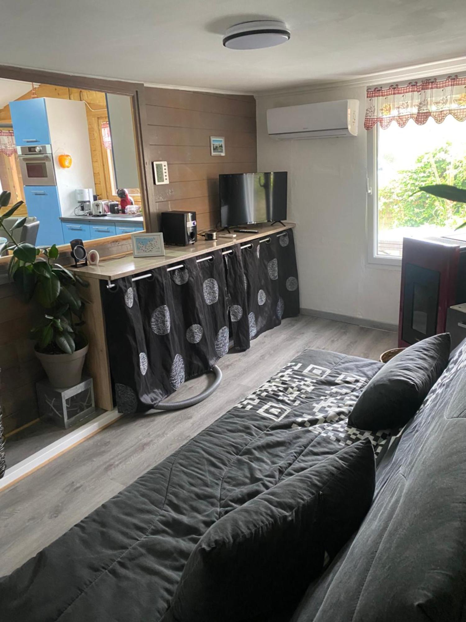 Grand Chalet Tout Equipe 6 Personnes Proche Des Plages Du Debarquement Sommervieu Ngoại thất bức ảnh